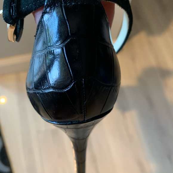 MICHAELMicheal Kors Black Leather/Suede High Heel Buckle/Circular Logo Sz 8.5 - Picture 7 of 16